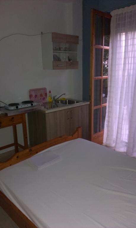 Virginia'S Rooms Plataria Room photo